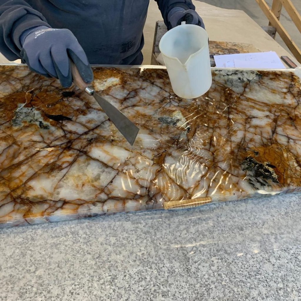 riparazione danno su pietra naturale